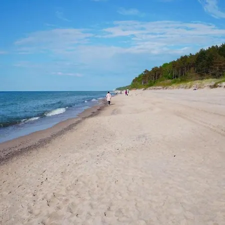 Apartment Spacious Near The Sea, Pobierowo